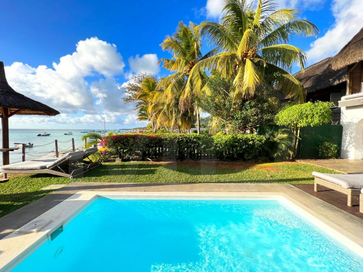 Caro'S Beachfront Trou aux Biches Esterno foto
