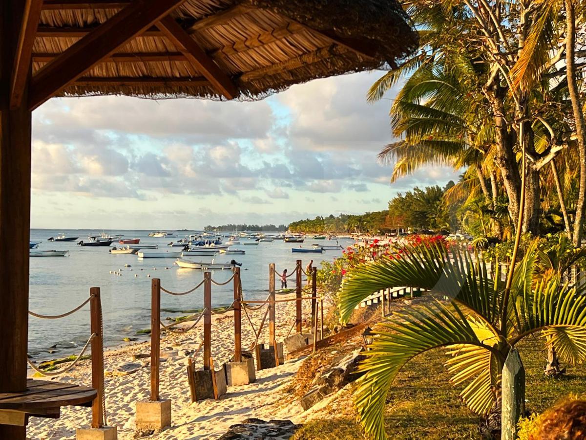 Caro'S Beachfront Trou aux Biches Esterno foto