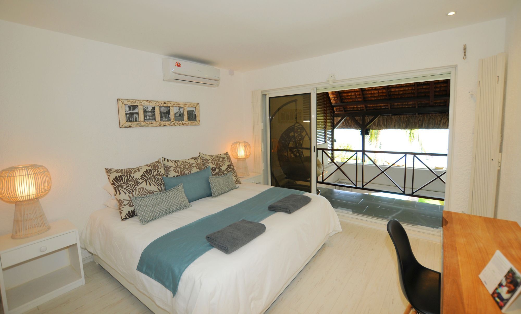 Caro'S Beachfront Trou aux Biches Esterno foto